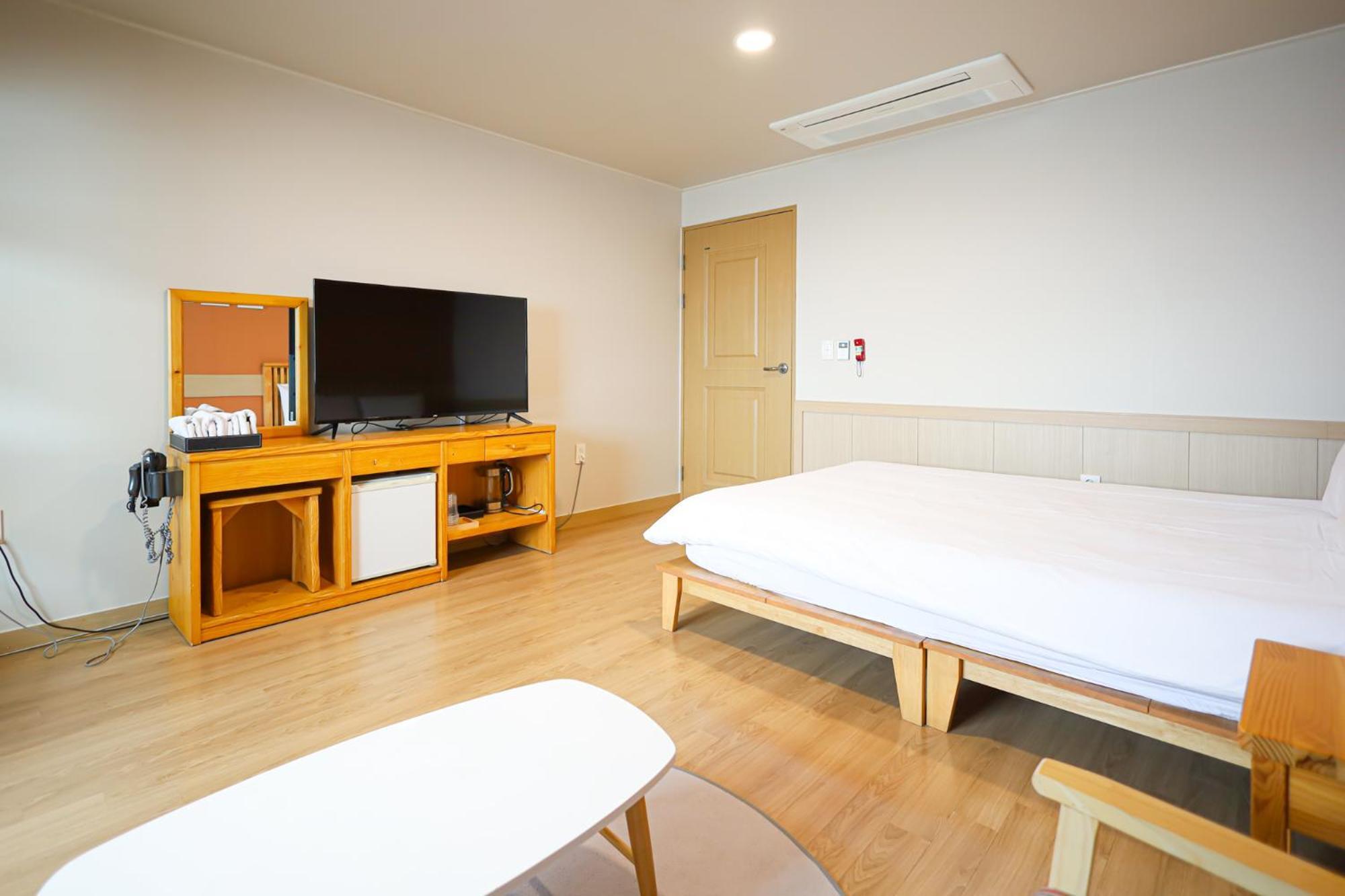 Fantastic Ocean View Sydney Hotel Jeju Exteriör bild